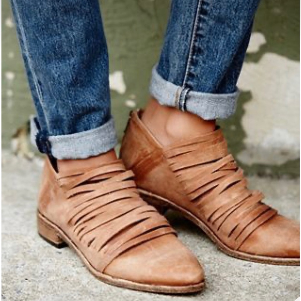 Gently worn Cocunuts by Matisse booties Size 7